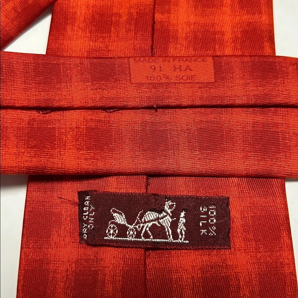 Hermes  Red Patterned Silk Tie